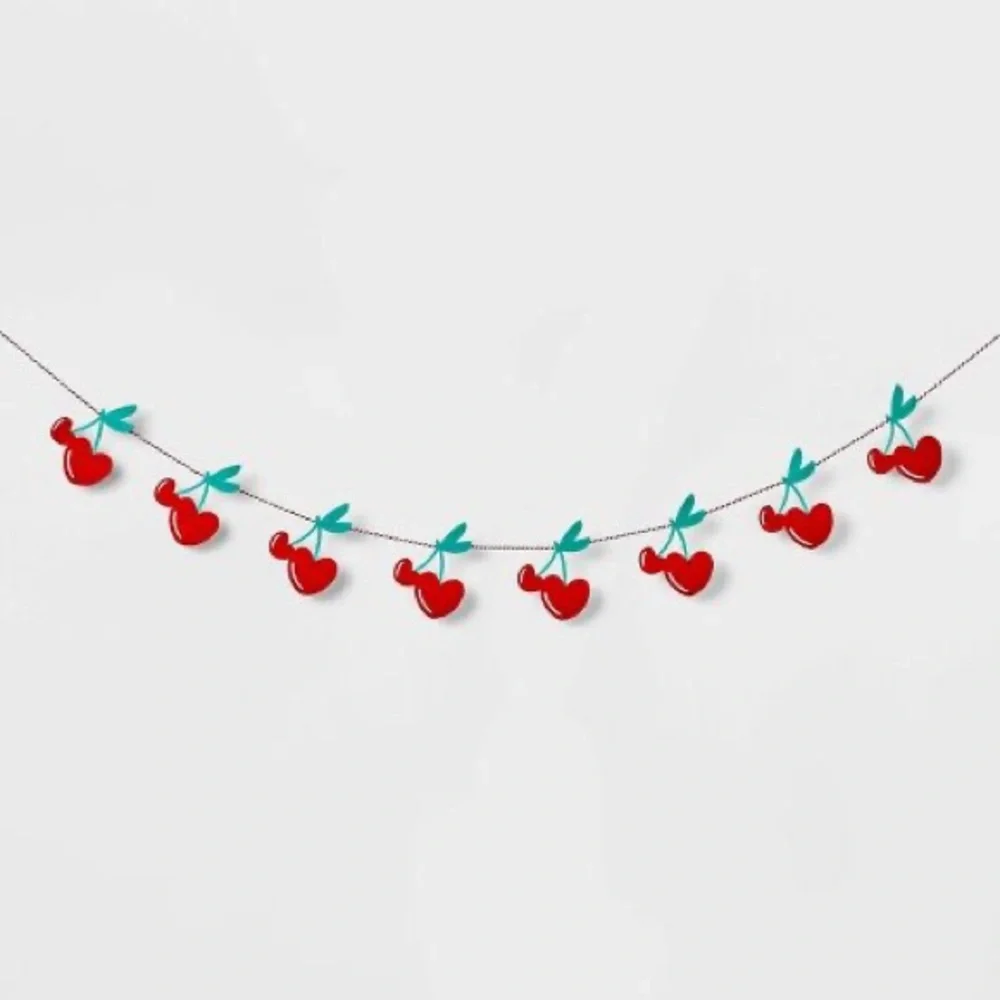 Spritz cherry hearts Garland